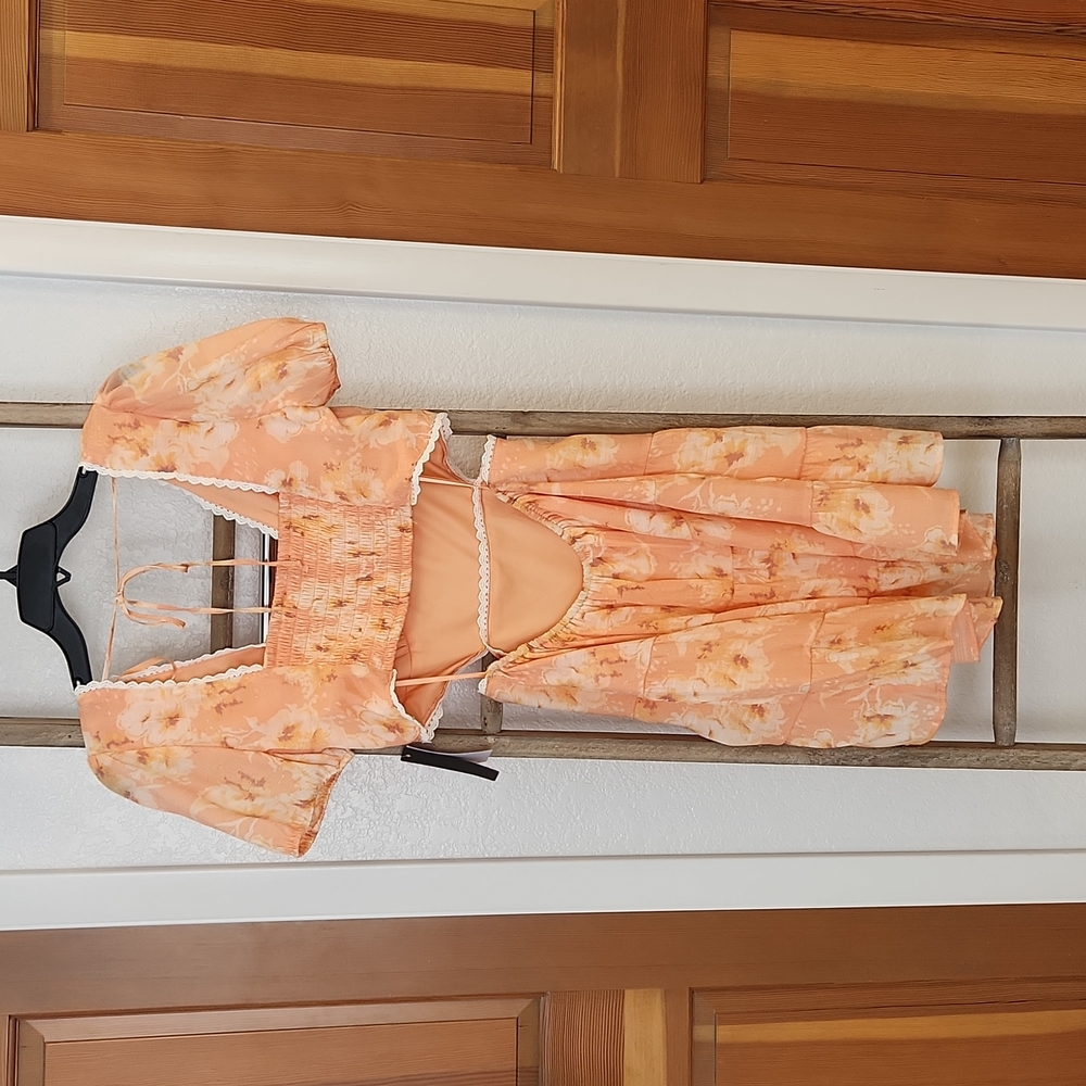 City Studio fit and flare dress. Cute cutout details and lace trim. Size L.